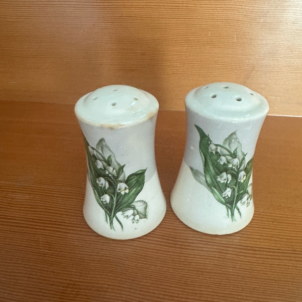VTG Lilly of the Valley Ceramic Salt and Pepper Shakers